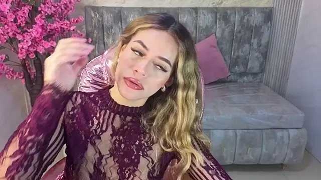 Snapshot of lilith4_s chatting on November 2025 01:11:01 PM lilith4 s online show from November 2025 01:11:01 PM