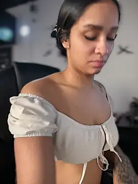 Snapshot of Isabella-Teen chatting on June 2026 01:13:01 PM Isabella-Teen online show from June 2026 01:13:01 PM