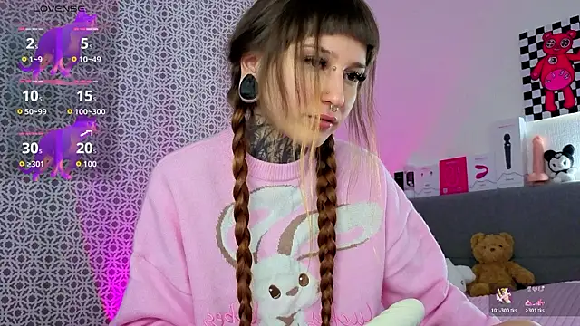 LilithPoison online show from February 2026 06:02:01 PM