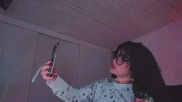 Snapshot of missvaneblake chatting on December 2025 11:08:02 AM missvaneblake online show from December 2025 11:08:02 AM