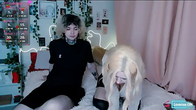 meow on da cam online show from November 2025 09:27:02 PM