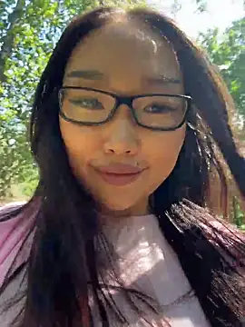 Snapshot of AdriaNochi chatting on June 2026 10:51:02 AM AdriaNochi online show from June 2026 10:51:02 AM