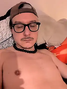 cruiserpup online show from November 2025 01:03:01 PM