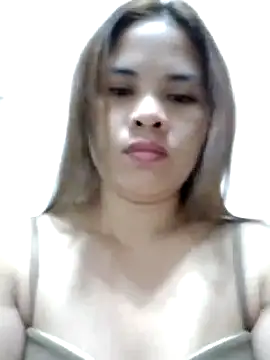 Snapshot of sweet_bella16 chatting on November 2025 05:11:01 PM sweet bella16 online show from November 2025 05:11:01 PM