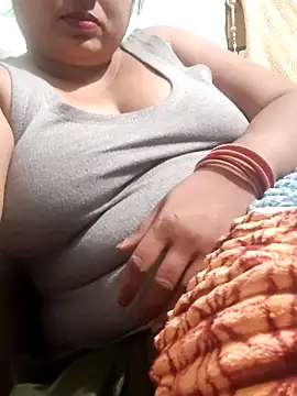 Mmm143 online show from February 2026 06:15:02 PM