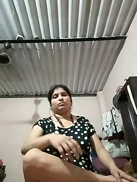 aliya-jaan71 online show from April 2026 05:52:01 PM