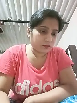 aliya-jaan71 online show from June 2026 04:01:01 PM