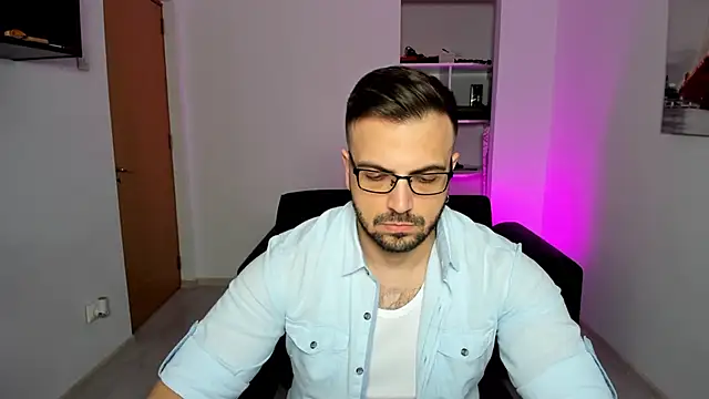 Jace Thorne online show from October 2025 02:38:01 PM