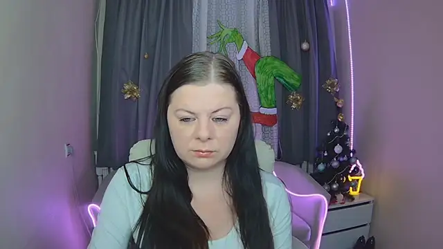 Snapshot of BritneyRaine chatting on December 2025 11:50:02 AM BritneyRaine online show from December 2025 11:50:02 AM