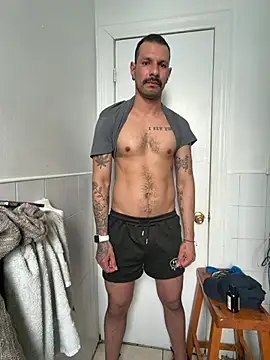 latinoxx1992 online show from February 2026 01:48:02 PM