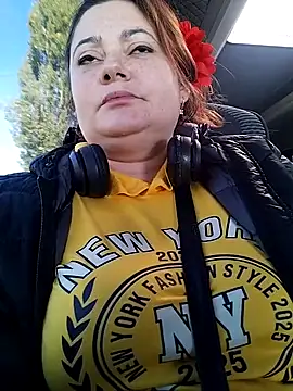 Snapshot of Flacara100 chatting on October 2025 08:39:01 AM Flacara100 online show from October 2025 08:39:01 AM