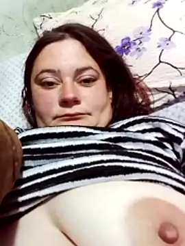 Snapshot of Flacara100 chatting on November 2025 08:24:02 PM Flacara100 online show from November 2025 08:24:02 PM