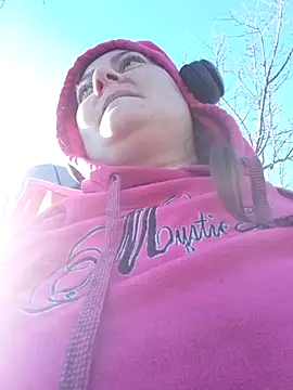 Snapshot of Flacara100 chatting on November 2025 10:37:02 AM Flacara100 online show from November 2025 10:37:02 AM