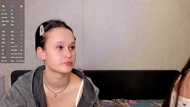 GabrielleLynchard online show from September 2025 06:57:02 PM