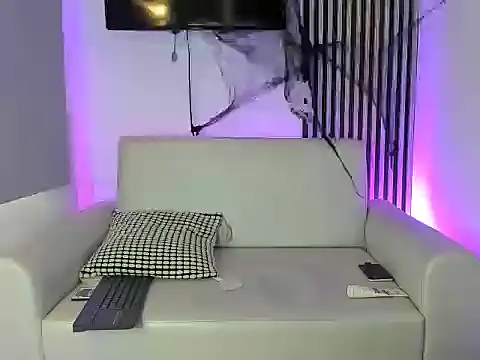 Snapshot of toji_luxxer chatting on October 2025 08:15:02 PM toji luxxer online show from October 2025 08:15:02 PM