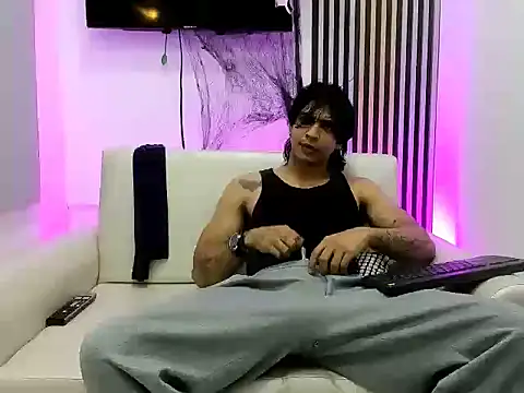 Snapshot of toji_luxxer chatting on October 2025 09:17:02 PM toji luxxer online show from October 2025 09:17:02 PM