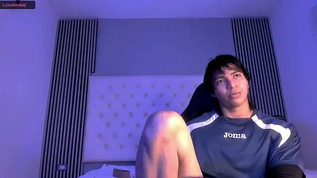 Snapshot of toji_luxxer chatting on November 2025 08:31:01 PM toji luxxer online show from November 2025 08:31:01 PM