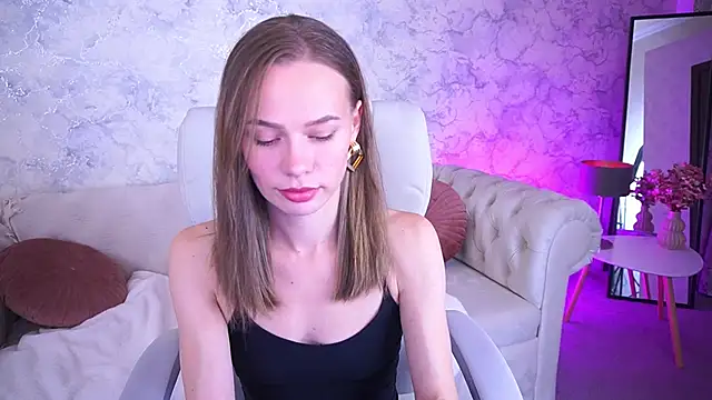 ShyySiren online show from October 2025 01:56:02 PM