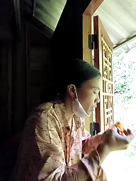 Snapshot of lily-00 chatting on November 2025 01:27:01 AM lily-00 online show from November 2025 01:27:01 AM