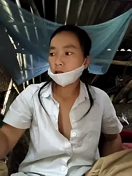 Snapshot of lily-00 chatting on November 2025 02:01:02 AM lily-00 online show from November 2025 02:01:02 AM