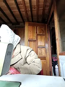 Snapshot of lily-00 chatting on December 2025 04:44:02 AM lily-00 online show from December 2025 04:44:02 AM