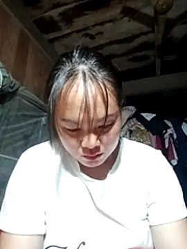 emilyzz online show from April 2026 02:45:01 PM