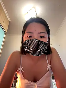 TiNa wiwi online show from October 2025 09:38:02 AM