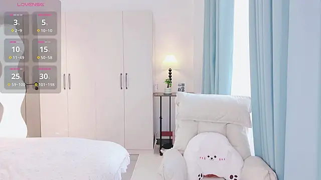 Snapshot of schoolgirl-nurse chatting on December 2025 01:22:01 AM schoolgirl-nurse online show from December 2025 01:22:01 AM