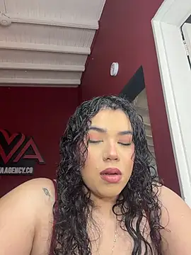 krisstenSantos online show from February 2026 01:52:02 PM