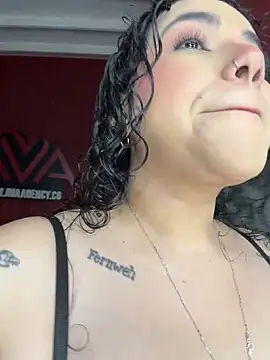 krisstenSantos online show from February 2026 01:33:02 PM