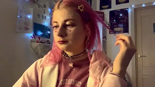 Snapshot of PinkVampire chatting on September 2025 06:11:02 PM PinkVampire online show from September 2025 06:11:02 PM