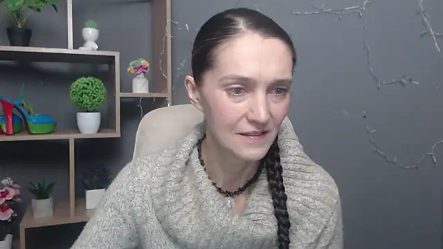 TayaFinch online show from November 2025 01:44:01 PM