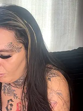 DIRTY PAISLEY X online show from September 2025 01:15:02 PM