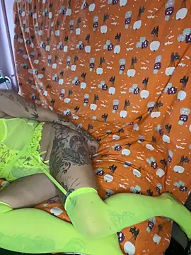 DIRTY PAISLEY X online show from October 2025 02:27:02 PM