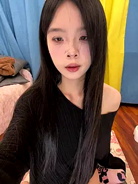 Snapshot of qiqi_x chatting on November 2025 02:23:01 PM qiqi x online show from November 2025 02:23:01 PM