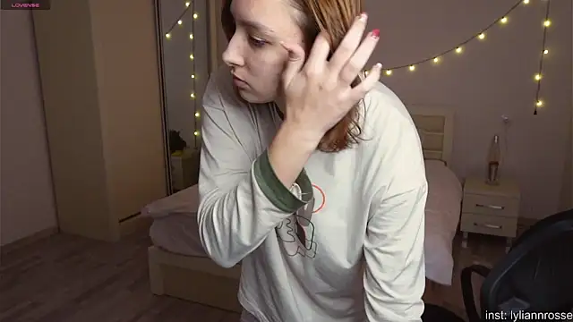 LilyannRosse online show from November 2025 07:19:01 AM