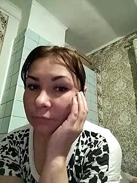 Snapshot of Mia24Blove chatting on October 2025 04:29:01 PM Mia24Blove online show from October 2025 04:29:01 PM