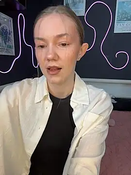 MilaMoone online show from February 2026 11:00:02 AM