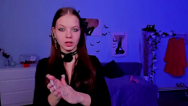 BetsyKiss online show from October 2025 05:13:02 PM