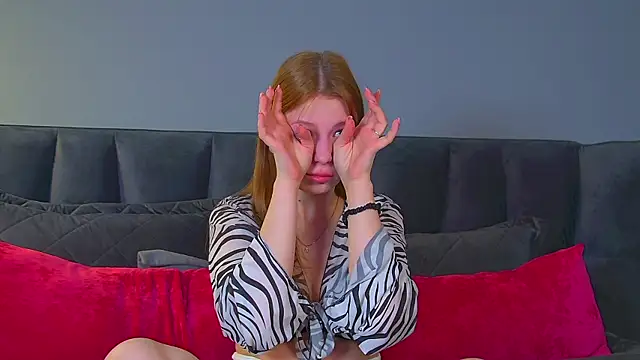 BeatriceBinoche online show from November 2025 06:52:01 PM