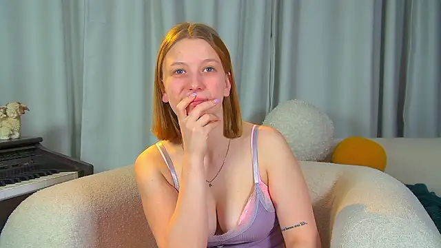 BeatriceBinoche online show from March 2026 06:30:01 AM