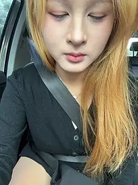 Snapshot of yuki_june chatting on October 2025 08:33:02 AM yuki june online show from October 2025 08:33:02 AM