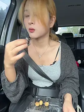 Snapshot of yuki_june chatting on October 2025 08:26:01 AM yuki june online show from October 2025 08:26:01 AM