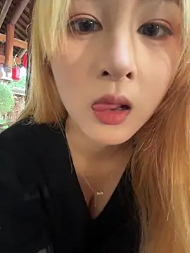 Snapshot of yuki_june chatting on November 2025 08:46:01 AM yuki june online show from November 2025 08:46:01 AM