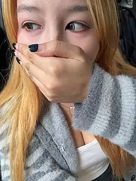 Snapshot of yuki_june chatting on November 2025 09:26:02 AM yuki june online show from November 2025 09:26:02 AM