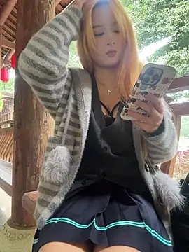 Snapshot of yuki_june chatting on December 2025 07:06:02 AM yuki june online show from December 2025 07:06:02 AM