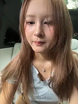 Snapshot of yuki_june chatting on June 2026 07:17:02 AM yuki june online show from June 2026 07:17:02 AM