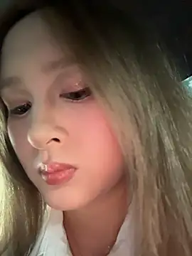 Snapshot of yuki_june chatting on June 2026 06:29:01 AM yuki june online show from June 2026 06:29:01 AM