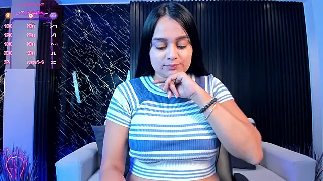 Megancoxx online show from November 2025 12:16:02 PM