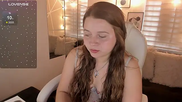 sophiee09  online show from January 2026 05:05:02 PM